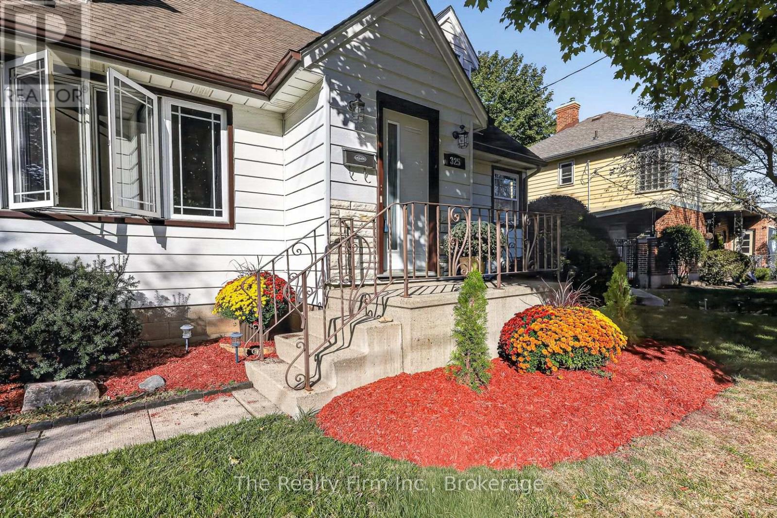 325 Victoria Street N, Woodstock (Woodstock - North), Ontario  N4S 6W6 - Photo 3 - X13842272
