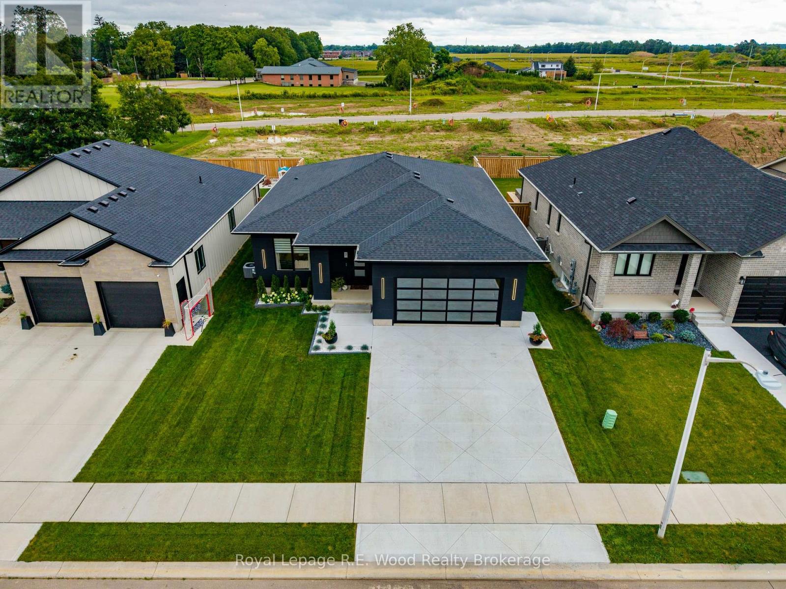 7 Sycamore Drive, Tillsonburg, Ontario  N4G 5S3 - Photo 35 - X13842914