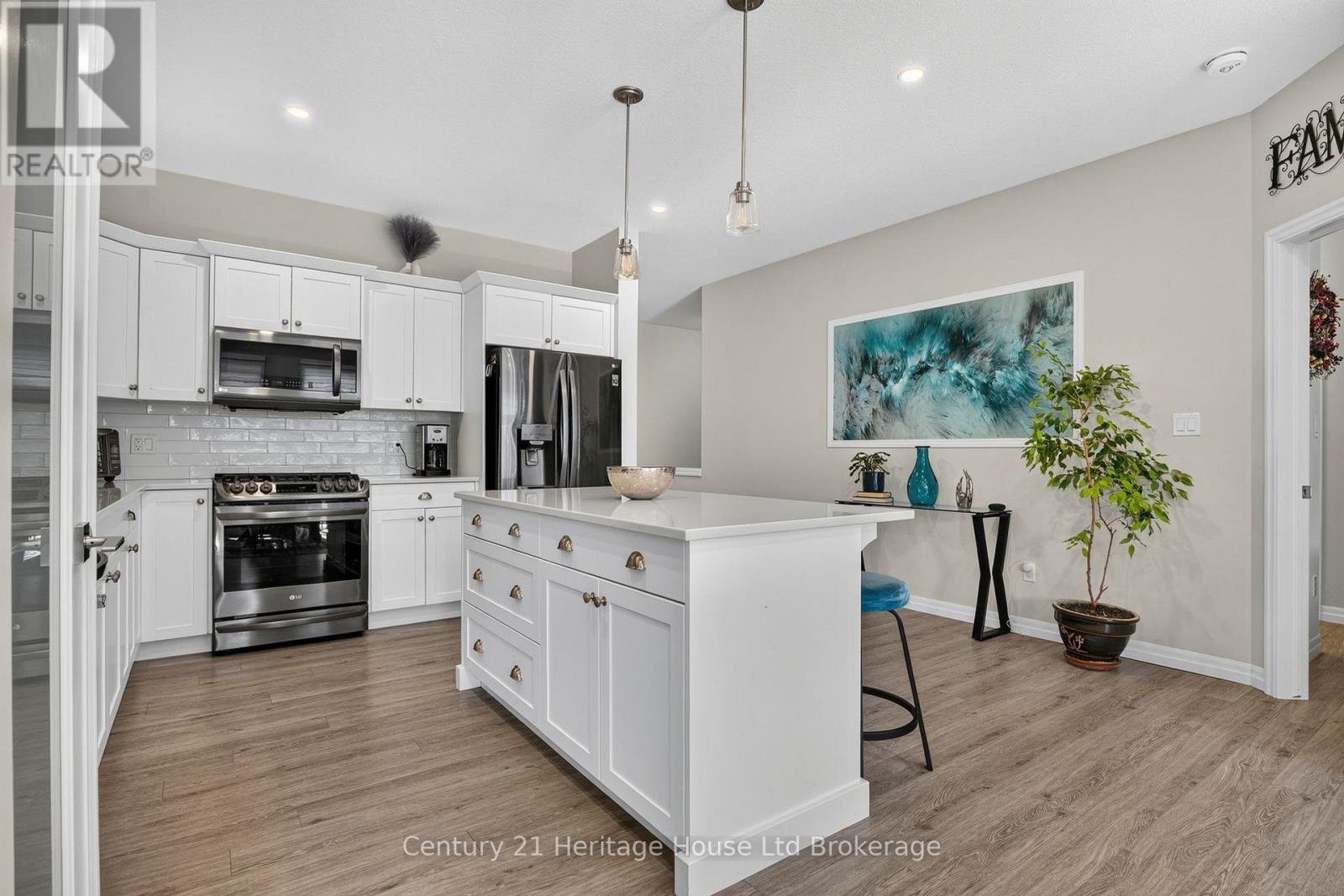 16 Huntley Avenue, Tillsonburg, Ontario  N4G 0J3 - Photo 3 - X13843336