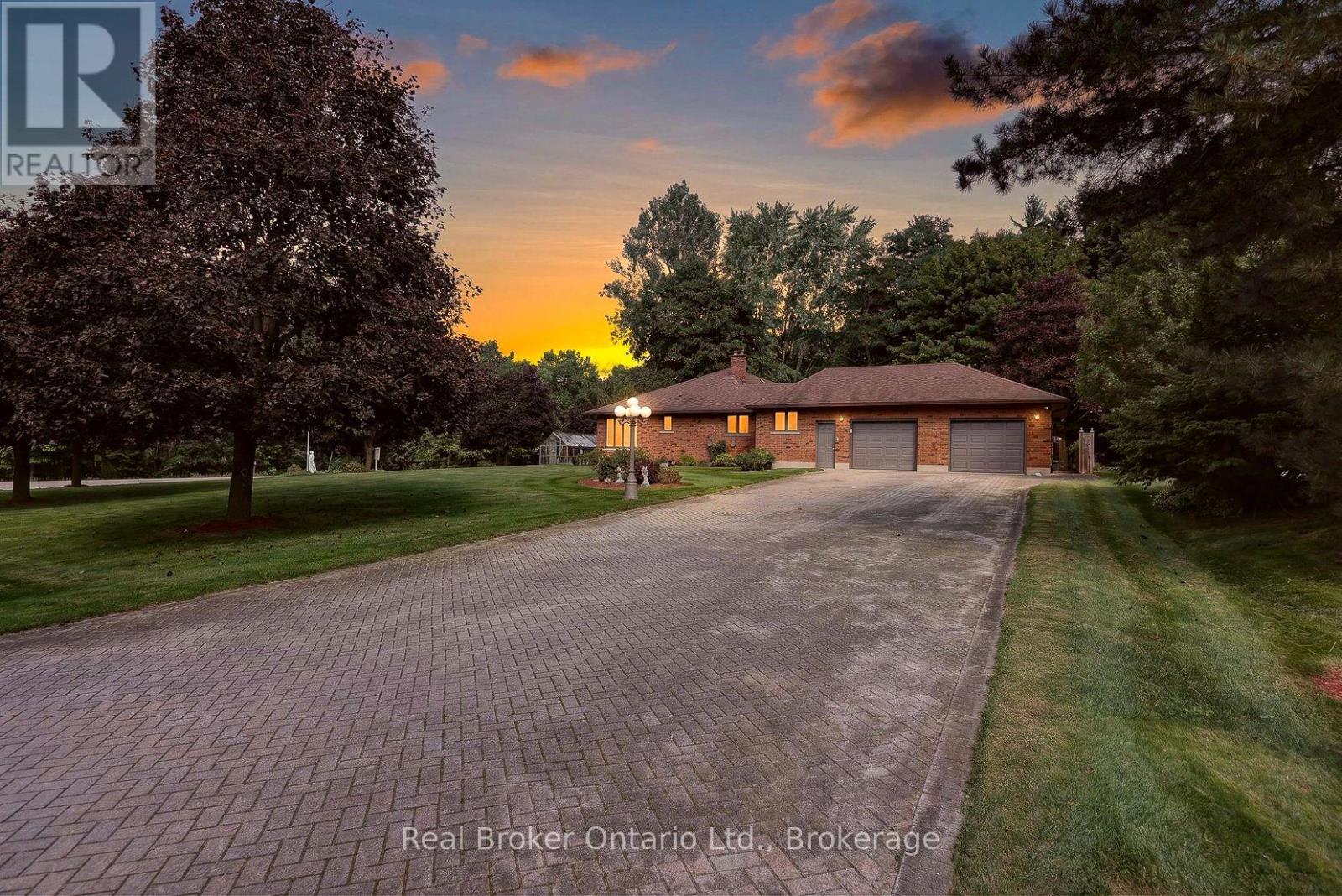 11 Elisabeth Street, East Zorra-Tavistock (Innerkip), Ontario  N0J 1M0 - Photo 3 - X13851366