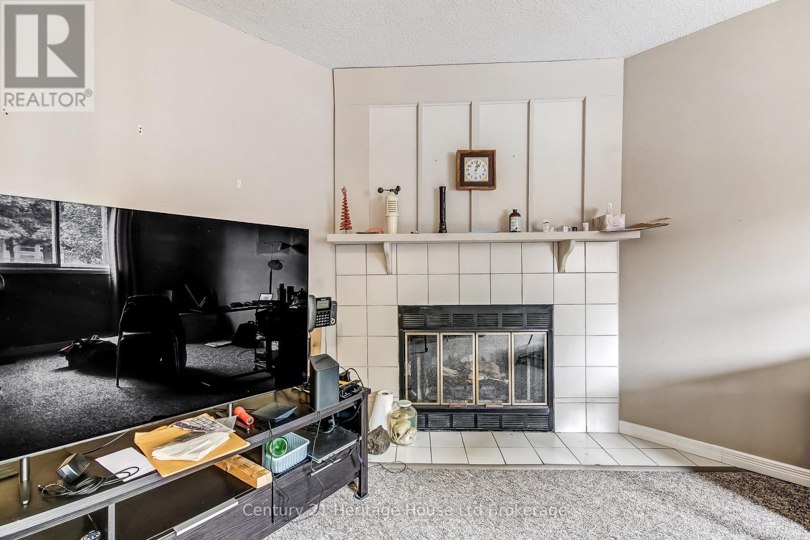 37 - 455 Springbank Avenue N, Woodstock (Woodstock - North), Ontario  N4T 1R1 - Photo 2 - X13856032