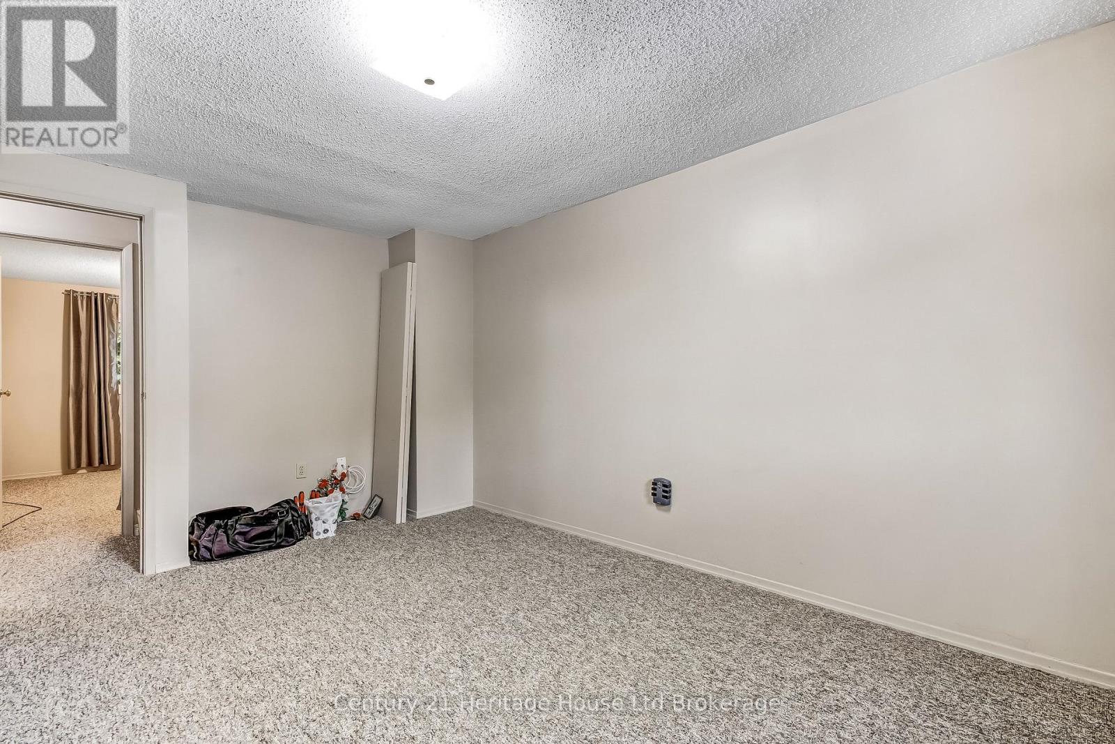 37 - 455 Springbank Avenue N, Woodstock (Woodstock - North), Ontario  N4T 1R1 - Photo 5 - X13856032