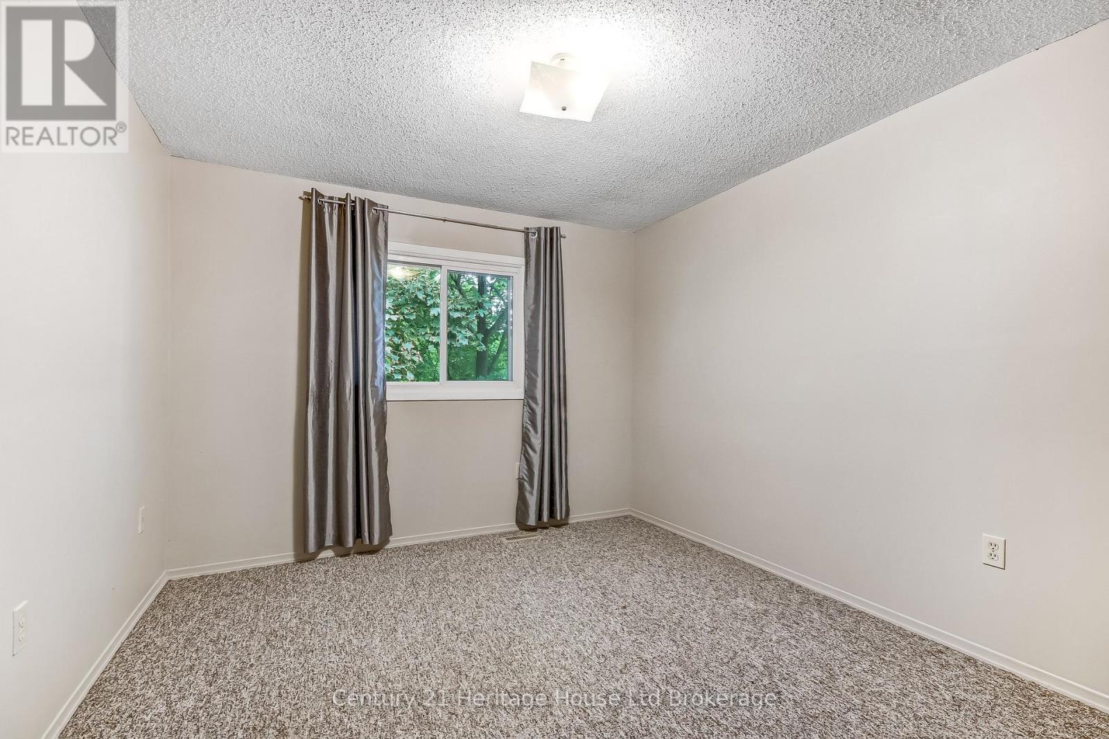 37 - 455 Springbank Avenue N, Woodstock (Woodstock - North), Ontario  N4T 1R1 - Photo 6 - X13856032