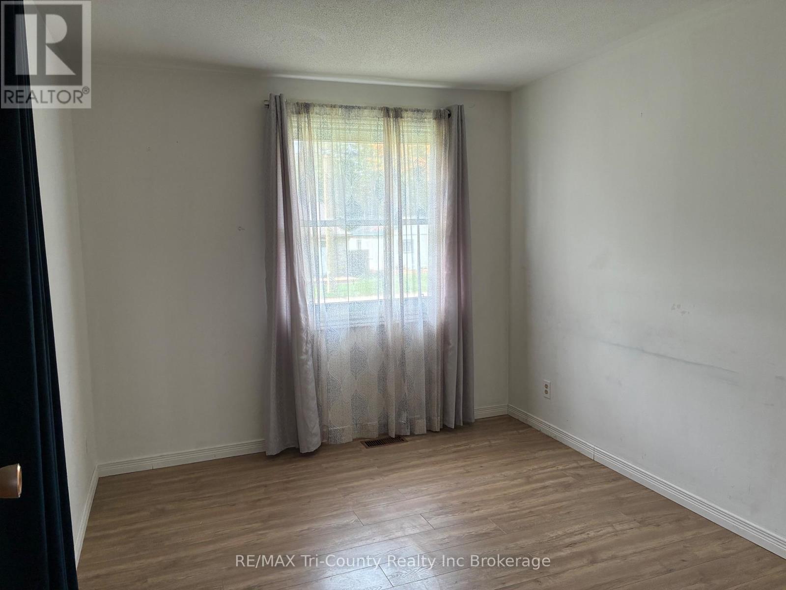 10 Elizabeth Street, Bayham (Port Burwell), Ontario  N0J 1T0 - Photo 10 - X13857436