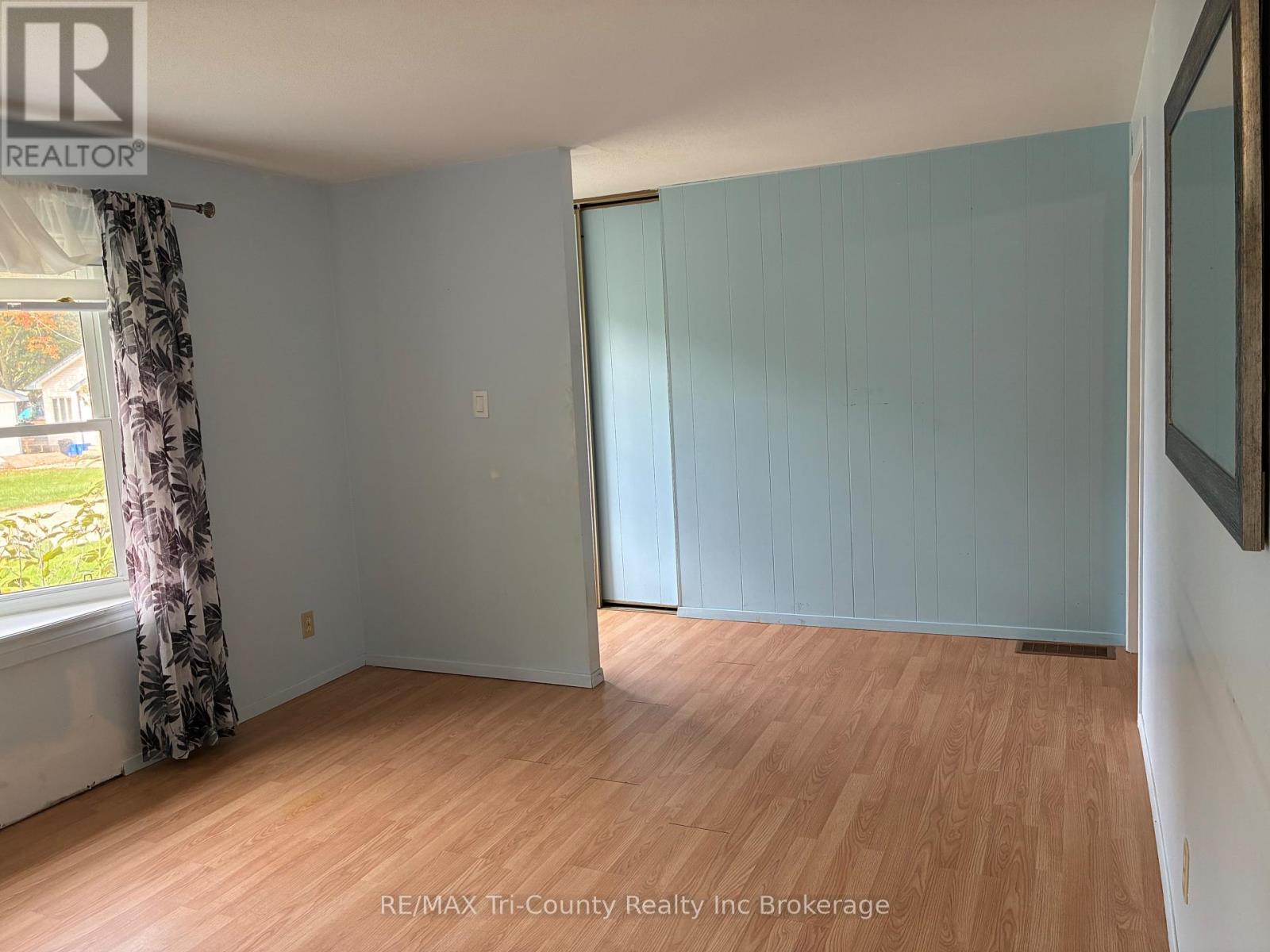 10 Elizabeth Street, Bayham (Port Burwell), Ontario  N0J 1T0 - Photo 4 - X13857436