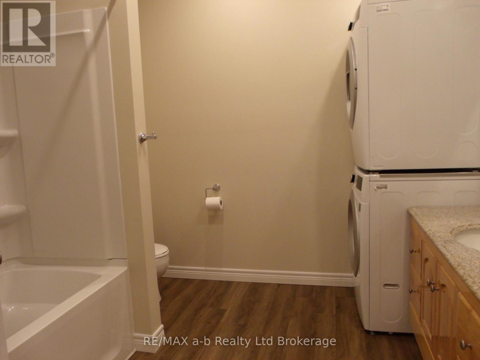 5 - 350 Dundas Street, Woodstock (Woodstock - North), Ontario  N4S 1B4 - Photo 5 - X13860130