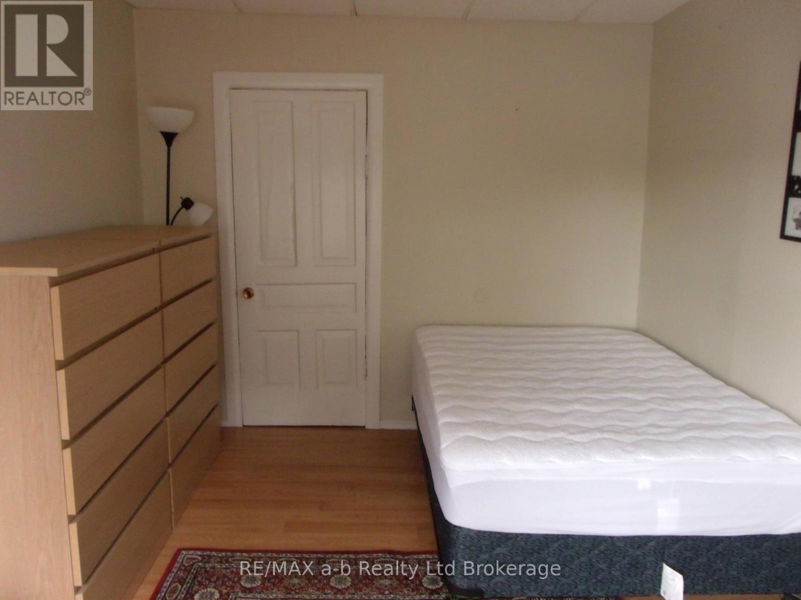 1 - 350 Dundas Street, Woodstock (Woodstock - South), Ontario  N4S 1B4 - Photo 6 - X13860132