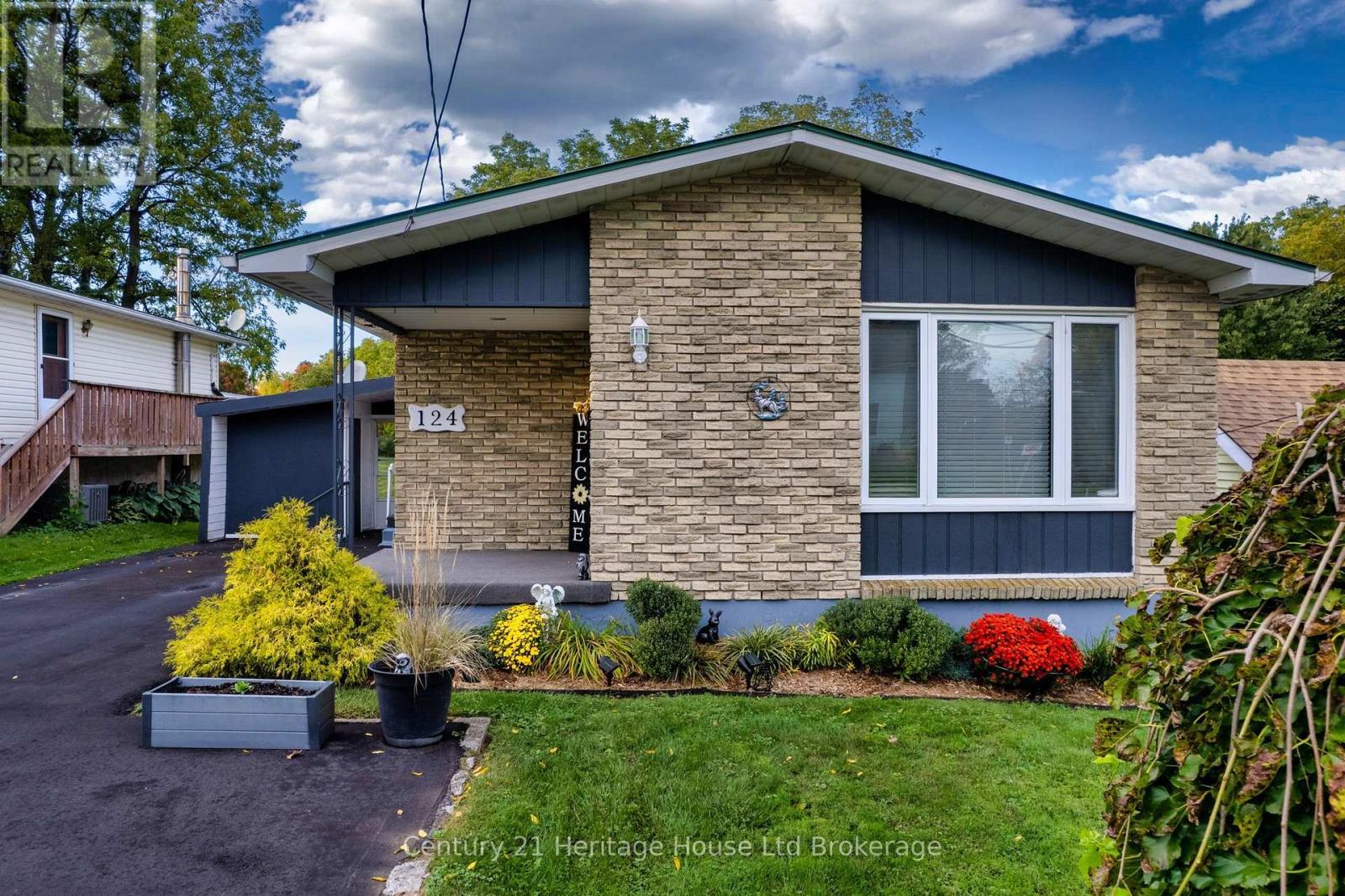 124 Innes Street, Ingersoll (Ingersoll - North), Ontario  N5C 2R5 - Photo 3 - X13860432