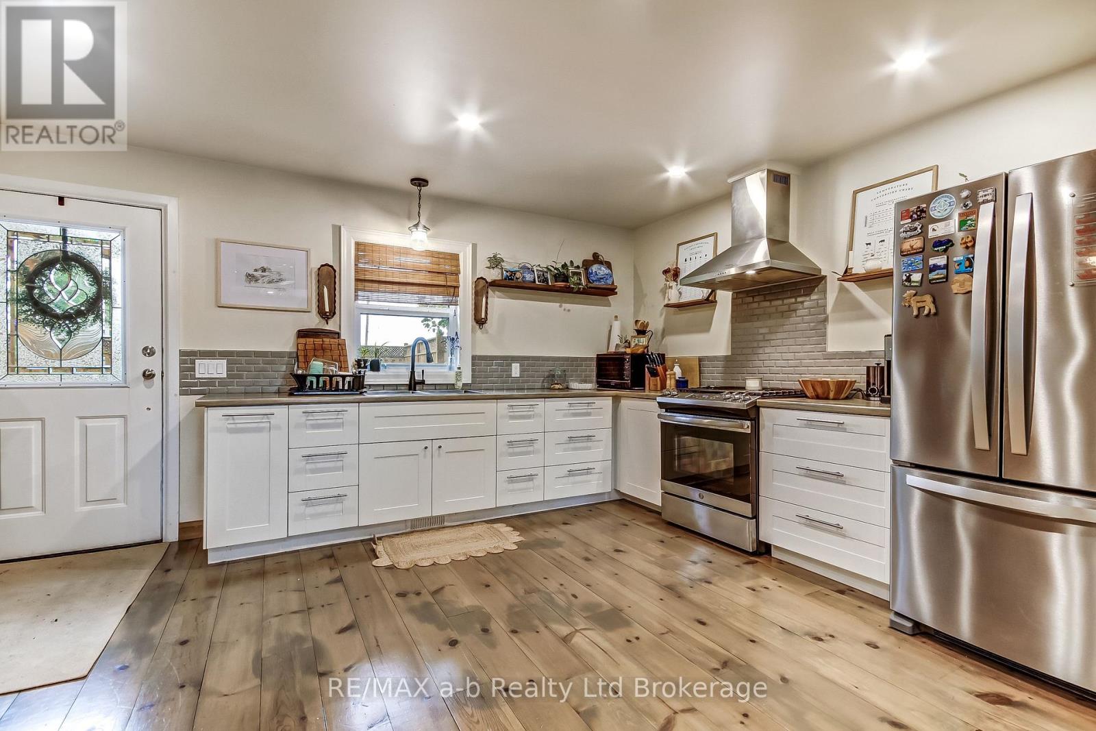 2237 Pinegrove Road, Norfolk (Pine Grove), Ontario  N4B 2E6 - Photo 10 - X13866086