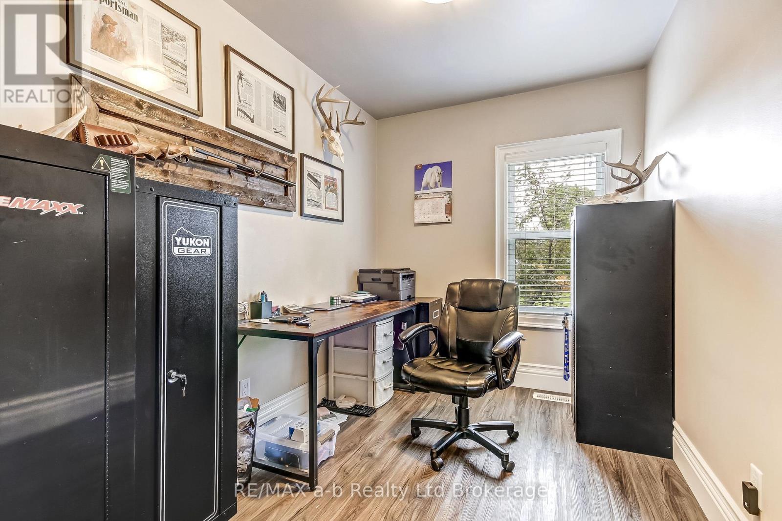 2237 Pinegrove Road, Norfolk (Pine Grove), Ontario  N4B 2E6 - Photo 13 - X13866086