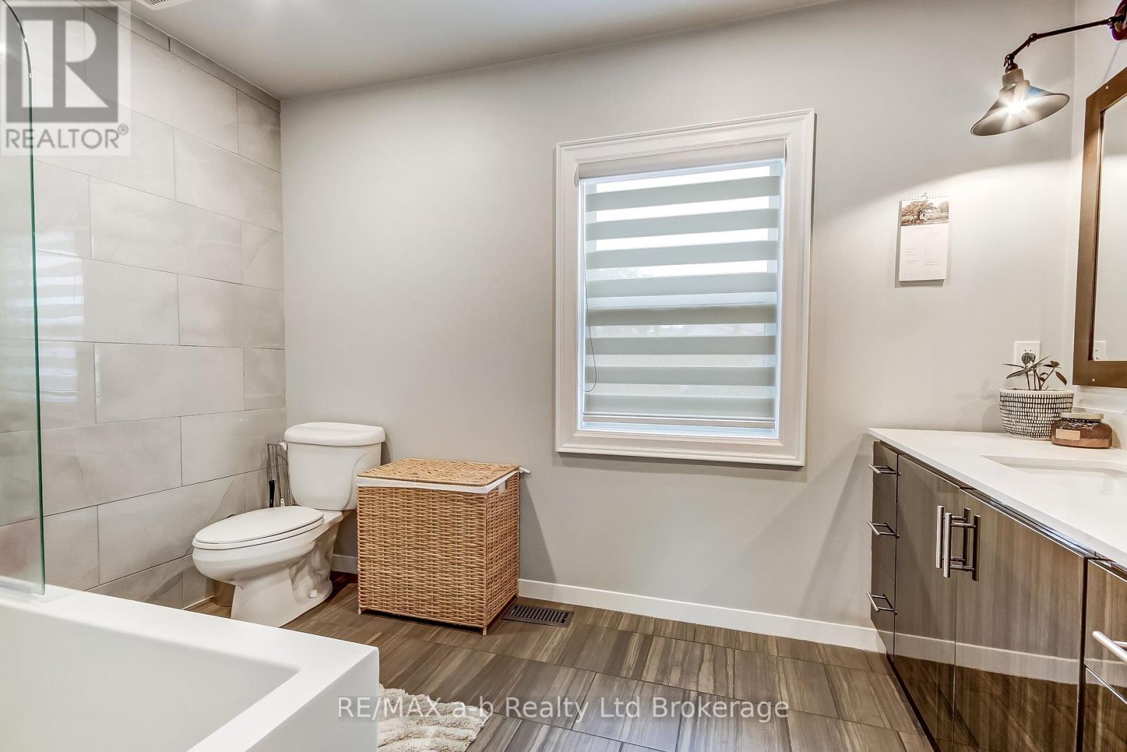 2237 Pinegrove Road, Norfolk (Pine Grove), Ontario  N4B 2E6 - Photo 14 - X13866086