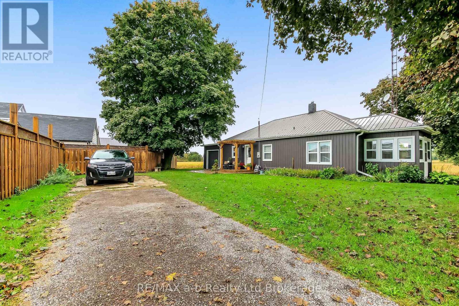 2237 Pinegrove Road, Norfolk (Pine Grove), Ontario  N4B 2E6 - Photo 2 - X13866086