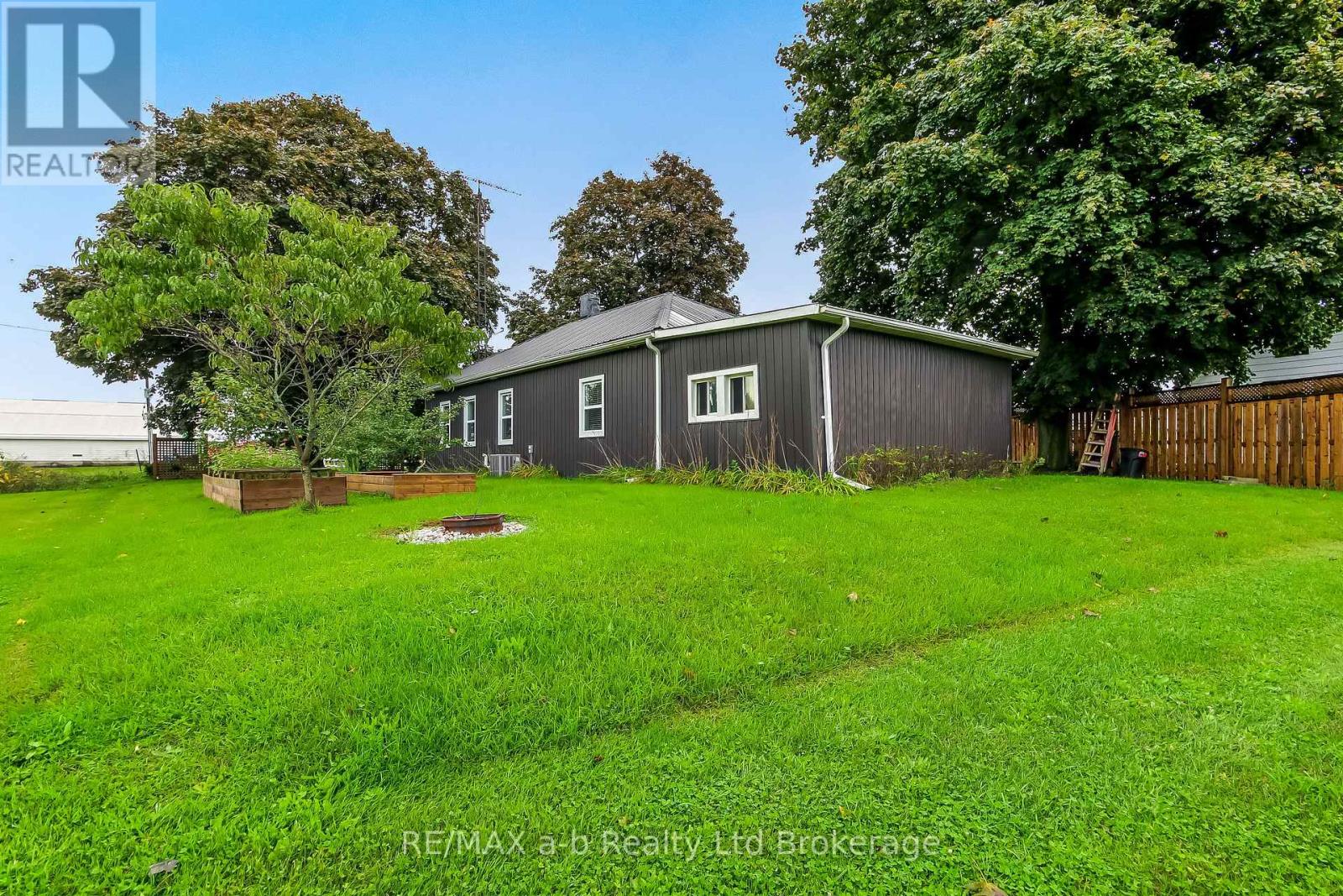 2237 Pinegrove Road, Norfolk (Pine Grove), Ontario  N4B 2E6 - Photo 4 - X13866086