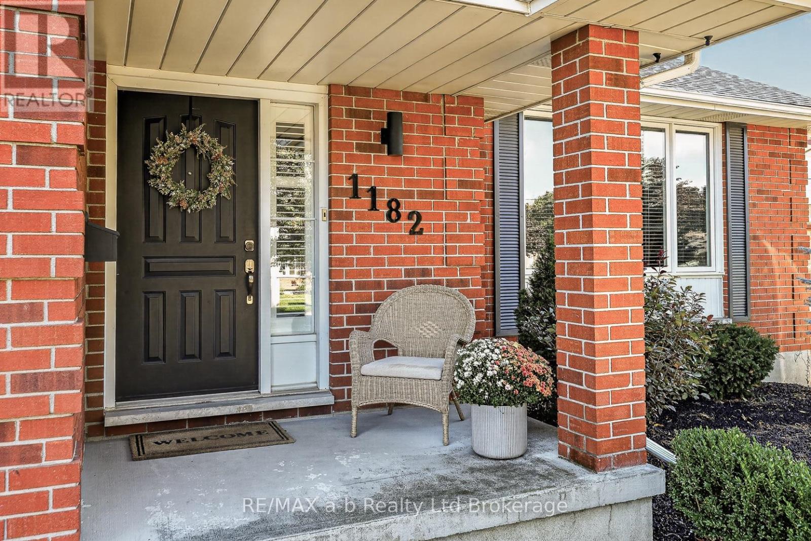 1182 Sprucedale Road, Woodstock (Woodstock - North), Ontario  N4S 8T6 - Photo 3 - X13870212