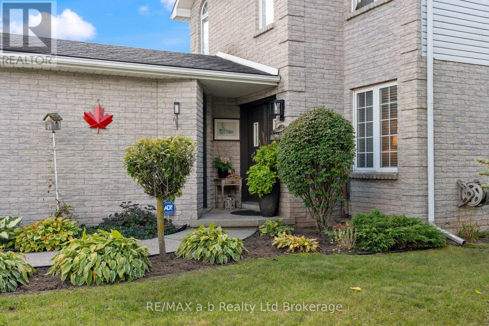 36 Kara Lane, Tillsonburg, Ontario  N4G 5M3 - Photo 2 - X13870256