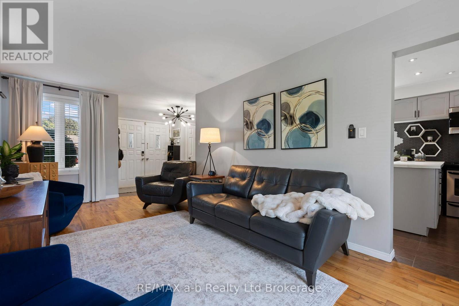 36 Kara Lane, Tillsonburg, Ontario  N4G 5M3 - Photo 4 - X13870256