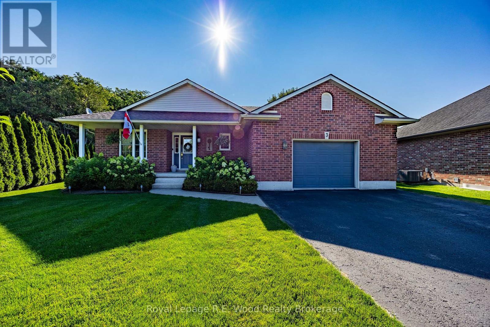 3 Otterview Drive, Norwich (Otterville), Ontario  N0J 1R0 - Photo 2 - X13872468