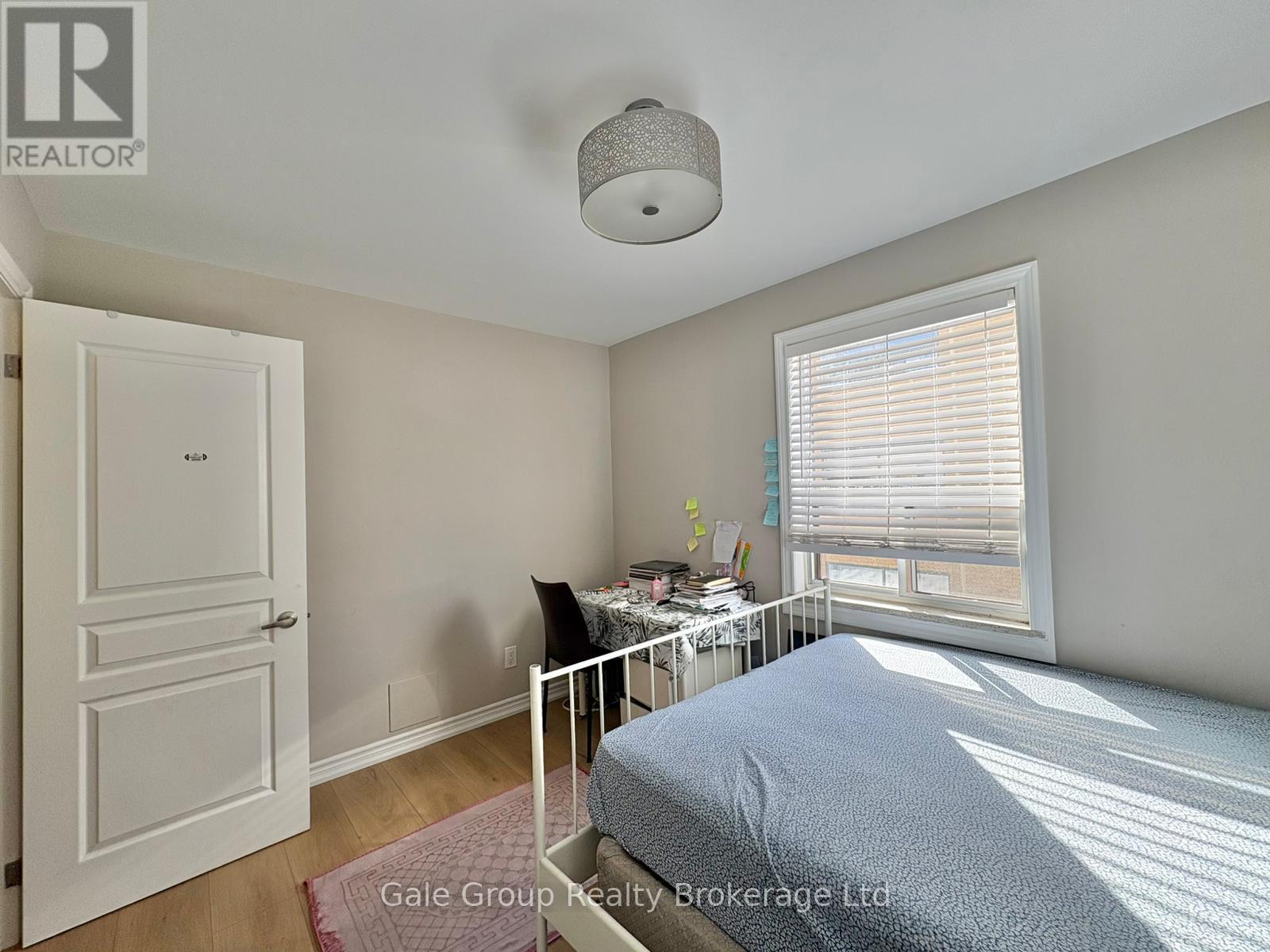 Unit-6 - 25 Paisley Boulevard E, Mississauga (Cooksville), Ontario  L5A 1P3 - Photo 5 - W13873120