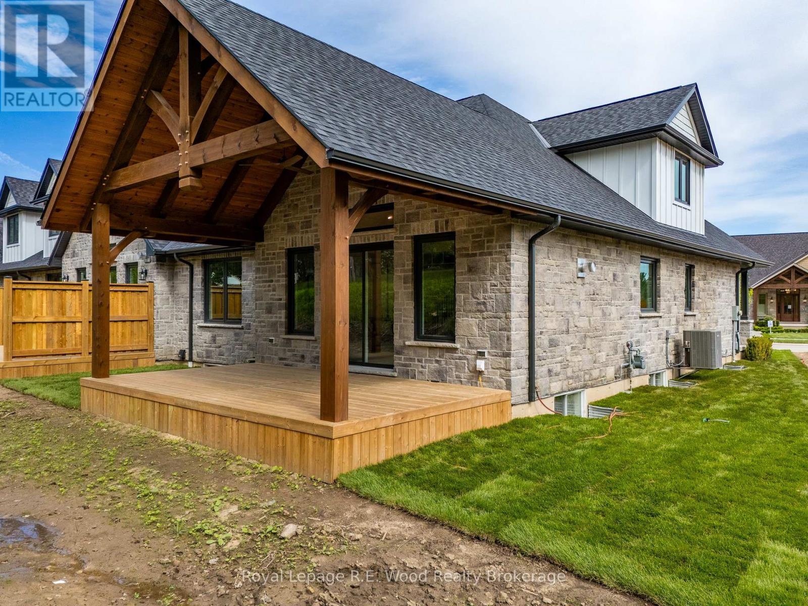 9 Greenhill Drive, Tillsonburg, Ontario  N4G 0L4 - Photo 47 - X13875468
