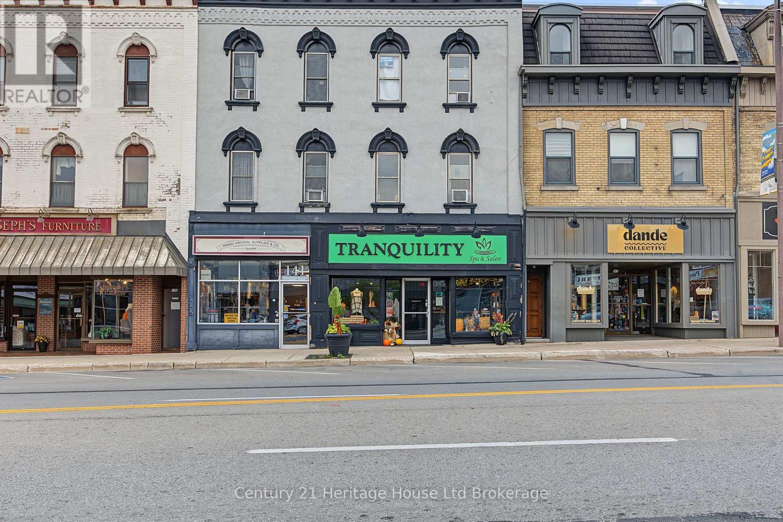 141-143 Broadway Street, Tillsonburg, Ontario  N4G 3P7 - Photo 3 - X13880178