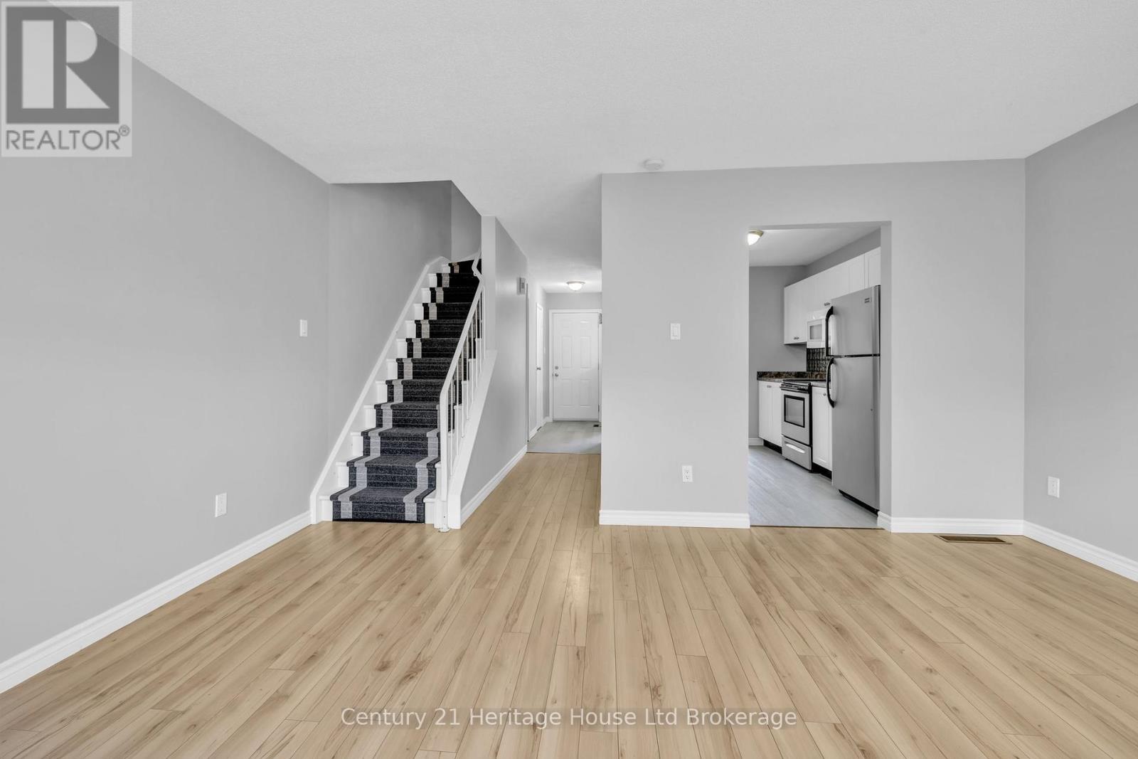 2 - 1135 Nellis Street, Woodstock (Woodstock - North), Ontario  N4T 1P7 - Photo 4 - X13882920
