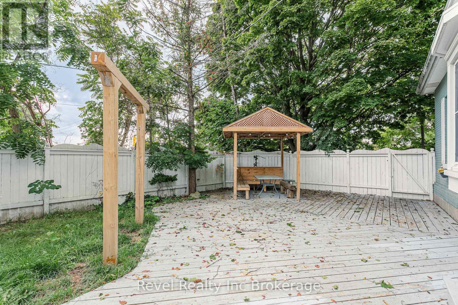 126 Huron Street, Woodstock (Woodstock - North), Ontario  N4S 6Z8 - Photo 24 - X13884968