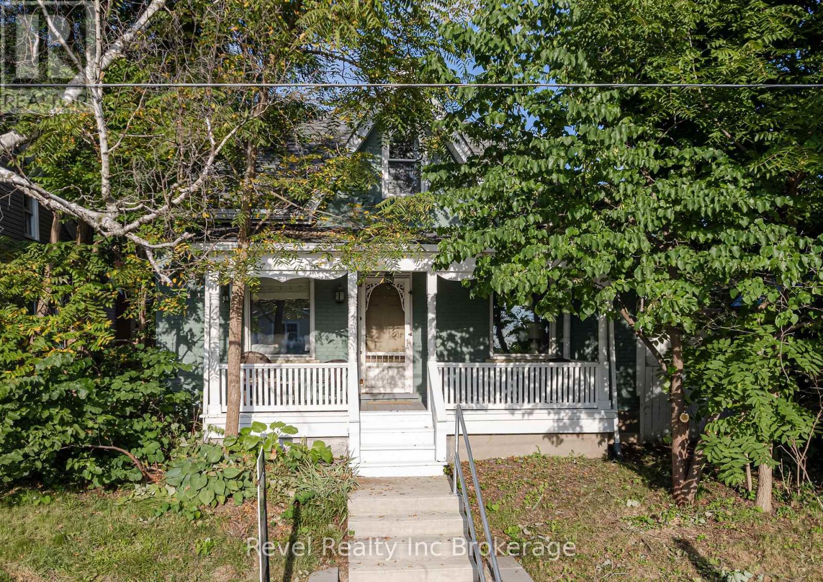 126 Huron Street, Woodstock (Woodstock - North), Ontario  N4S 6Z8 - Photo 4 - X13884968