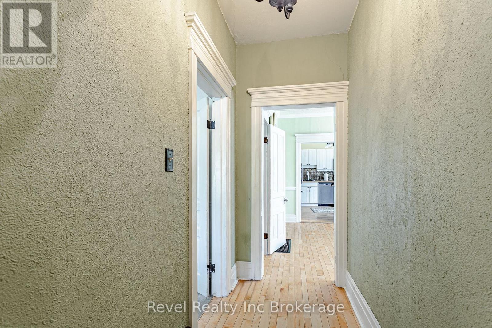 126 Huron Street, Woodstock (Woodstock - North), Ontario  N4S 6Z8 - Photo 6 - X13884968