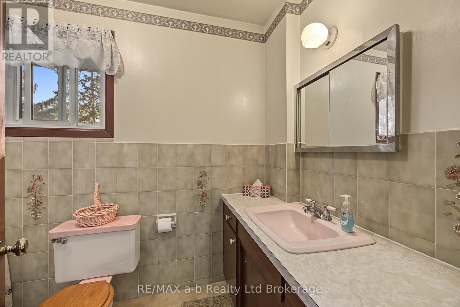 20 Pinecrest Avenue, Cambridge, Ontario  N1R 2Y8 - Photo 17 - X13886394