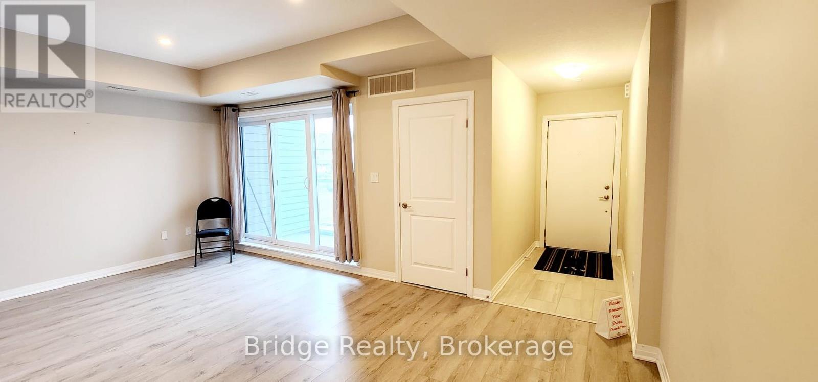 96 Seabrook Drive, Kitchener, Ontario  N2R 0R7 - Photo 4 - X13935752