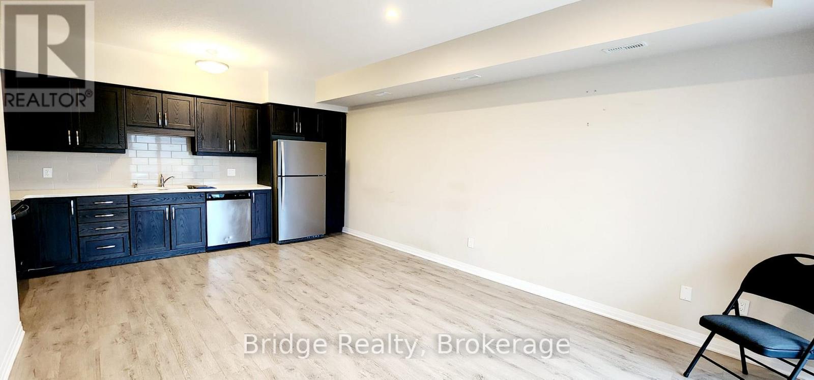 96 Seabrook Drive, Kitchener, Ontario  N2R 0R7 - Photo 7 - X13935752