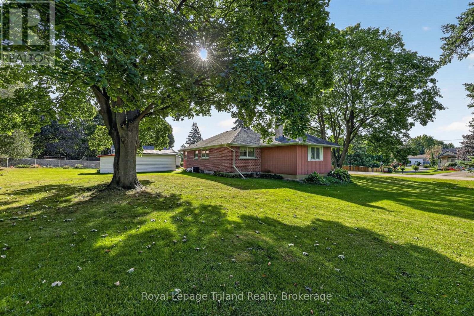 30 Young Street, East Zorra-Tavistock (Innerkip), Ontario  N0J 1M0 - Photo 11 - X14004234