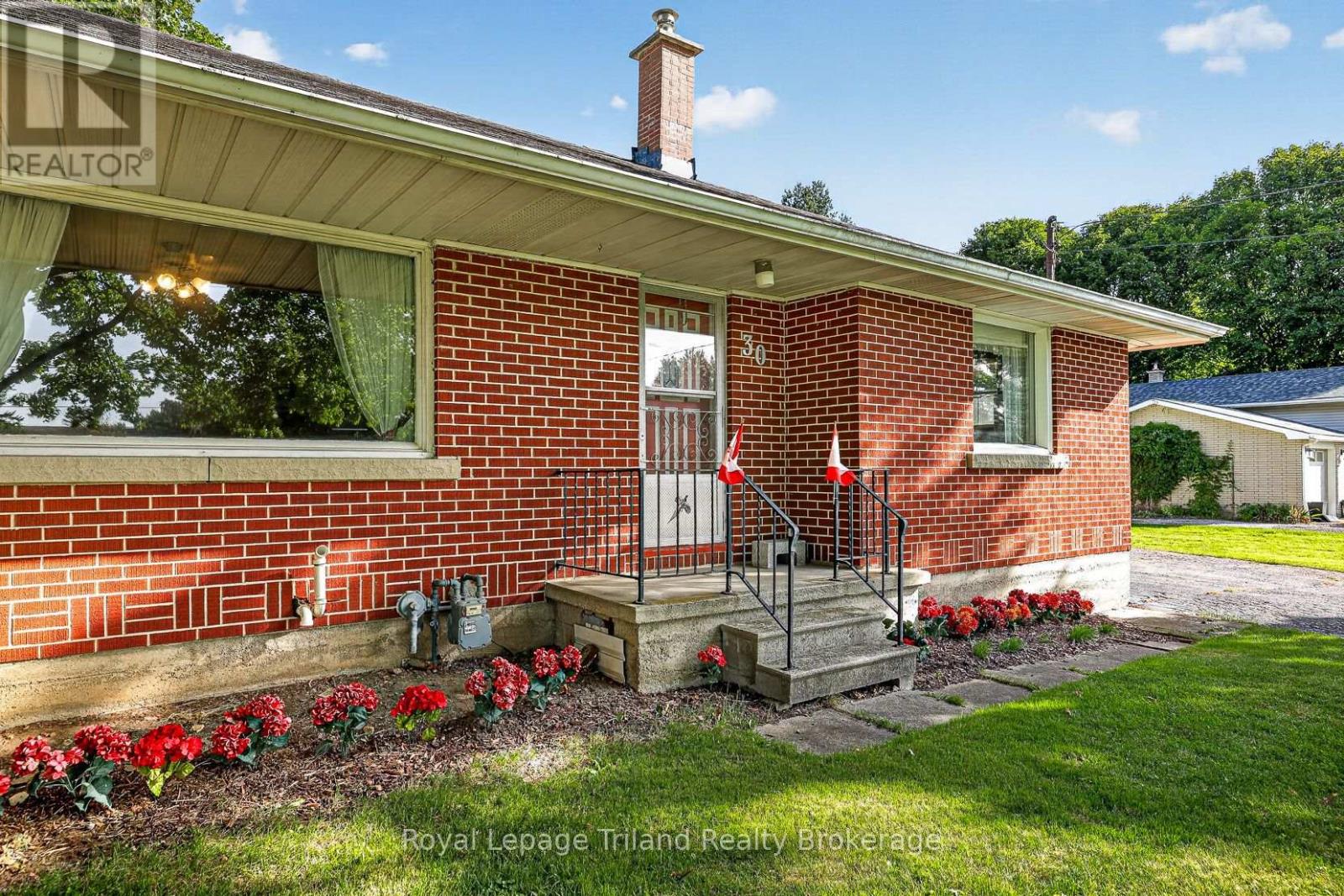 30 Young Street, East Zorra-Tavistock (Innerkip), Ontario  N0J 1M0 - Photo 17 - X14004234