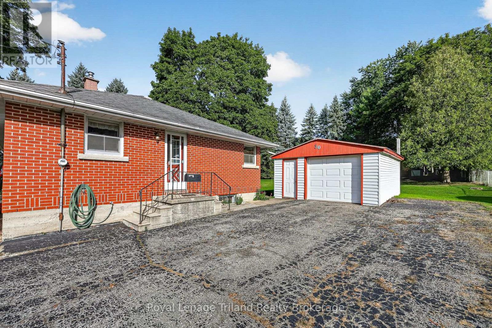 30 Young Street, East Zorra-Tavistock (Innerkip), Ontario  N0J 1M0 - Photo 6 - X14004234
