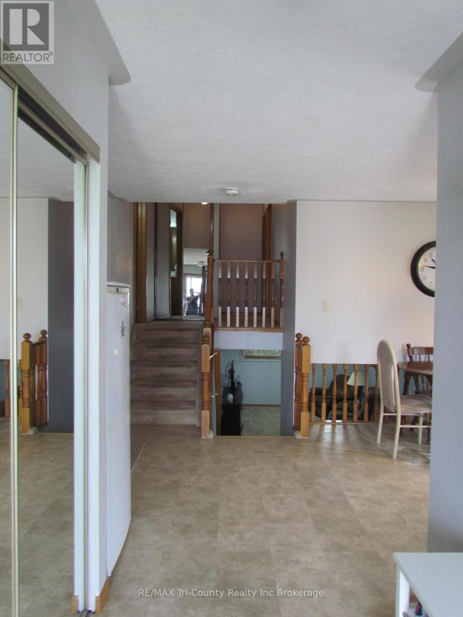 29 Beckett Boulevard, Tillsonburg, Ontario  N4G 5N1 - Photo 2 - X14015044