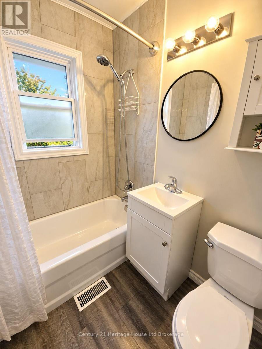 821 Wilton Crescent, Woodstock (Woodstock - North), Ontario  N4S 7H4 - Photo 10 - X14031522
