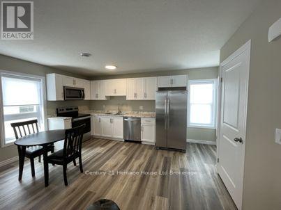 8-10 Bay Street, Woodstock (Woodstock - South), Ontario  N4S 3K5 - Photo 2 - X14080632