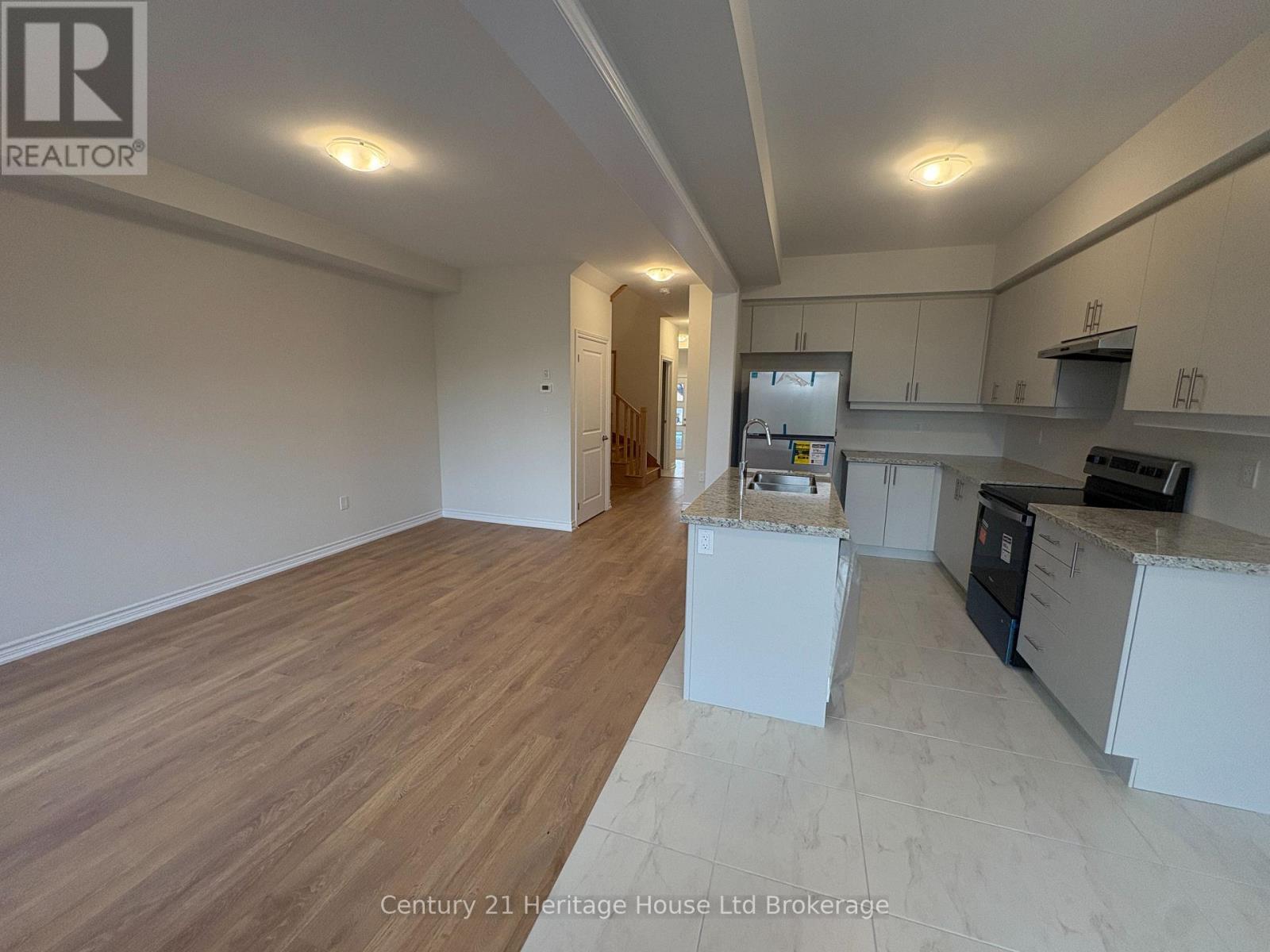 1058 Periwinkle Crescent, Woodstock (Woodstock - North), Ontario  N4S 7W2 - Photo 12 - X14080666