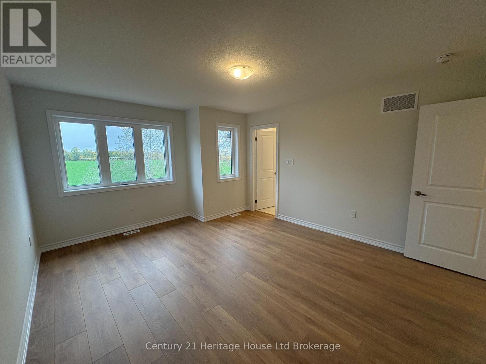 1058 Periwinkle Crescent, Woodstock (Woodstock - North), Ontario  N4S 7W2 - Photo 18 - X14080666