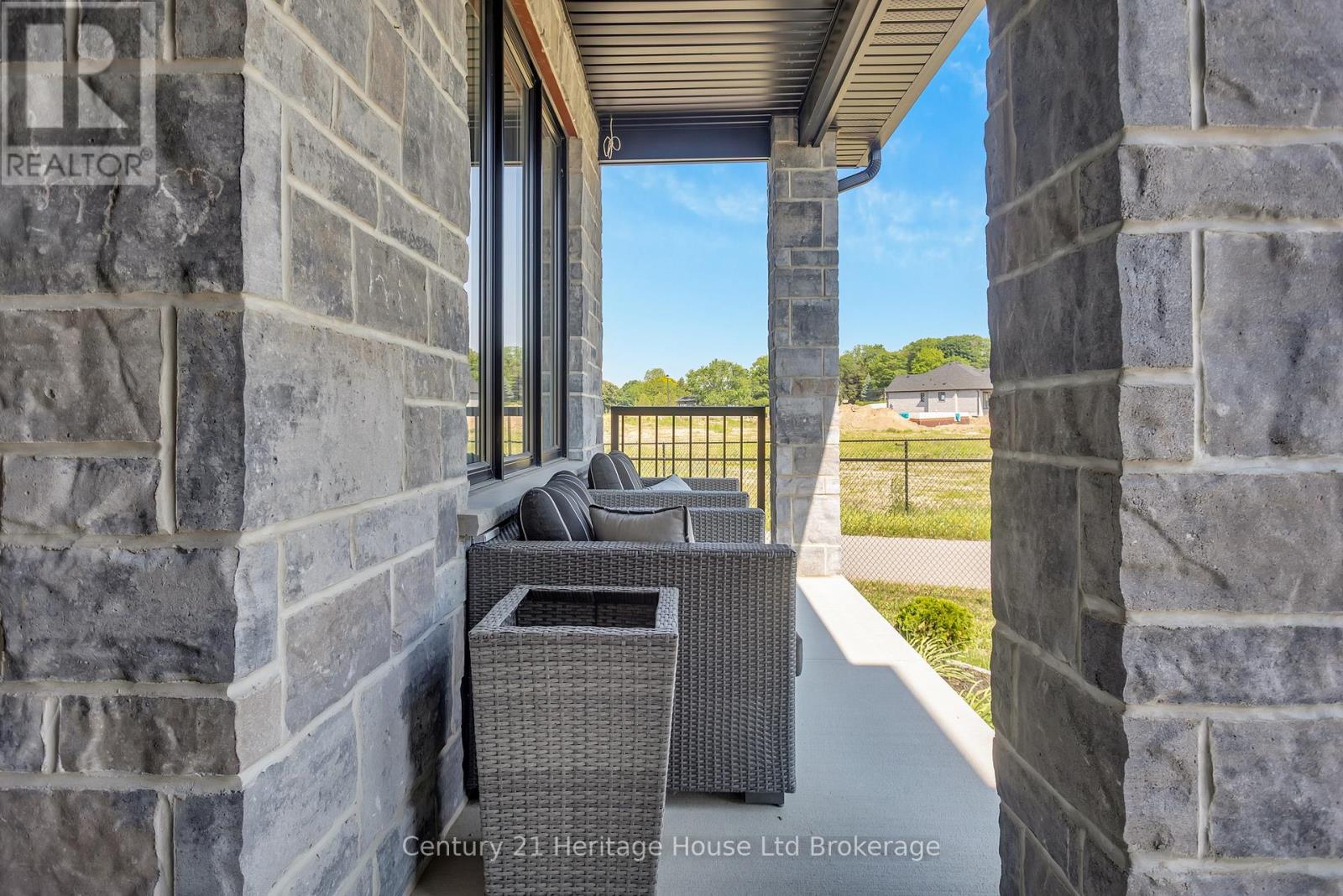 18 Thompson Court, Tillsonburg, Ontario  N4G 0G3 - Photo 5 - X14080794