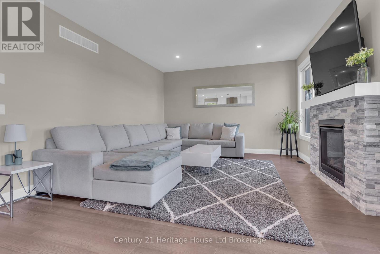 18 Thompson Court, Tillsonburg, Ontario  N4G 0G3 - Photo 8 - X14080794