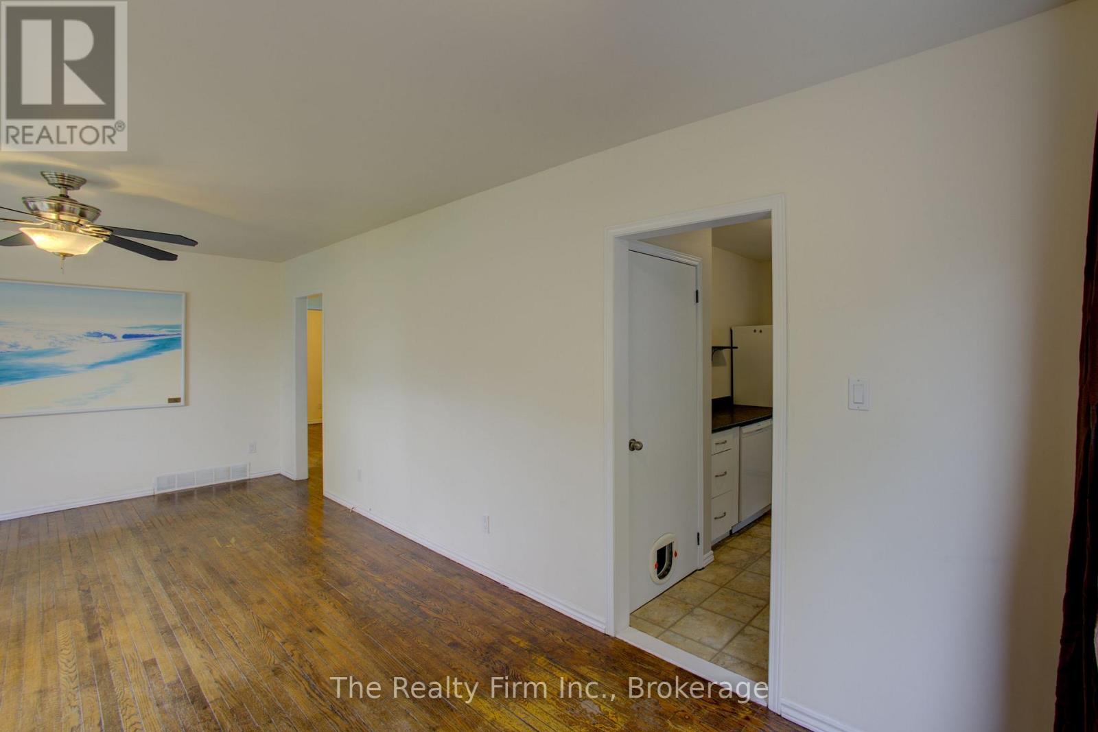 15 Dumbarton Street, Guelph (Riverside Park), Ontario  N1E 3T4 - Photo 11 - X14082172