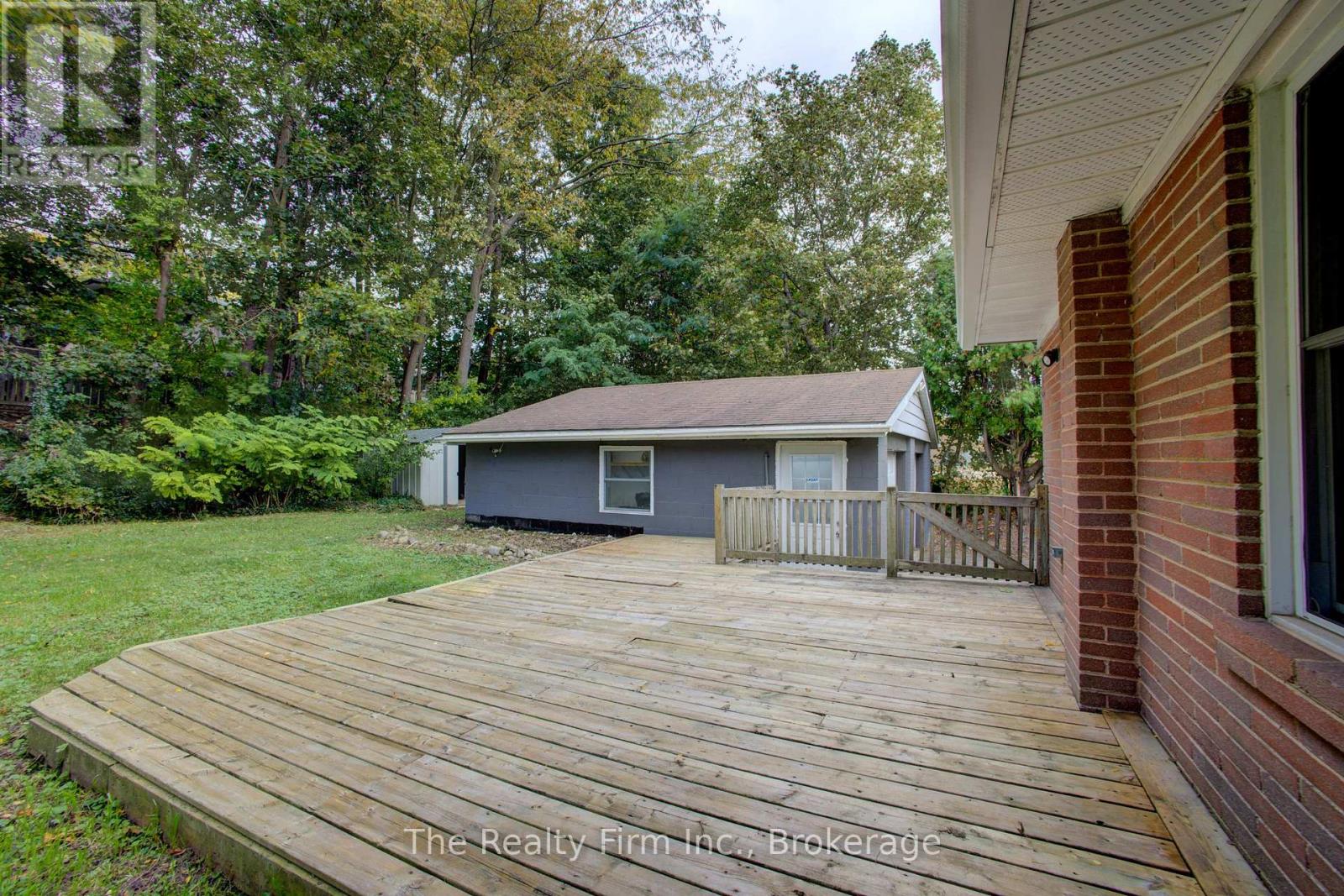 15 Dumbarton Street, Guelph (Riverside Park), Ontario  N1E 3T4 - Photo 29 - X14082172