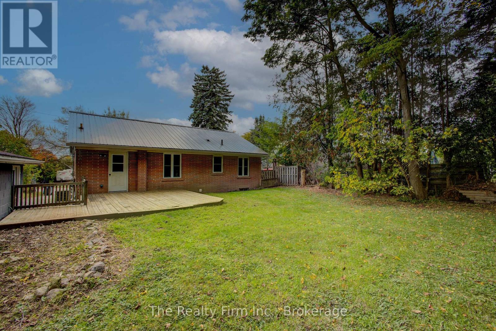 15 Dumbarton Street, Guelph (Riverside Park), Ontario  N1E 3T4 - Photo 33 - X14082172