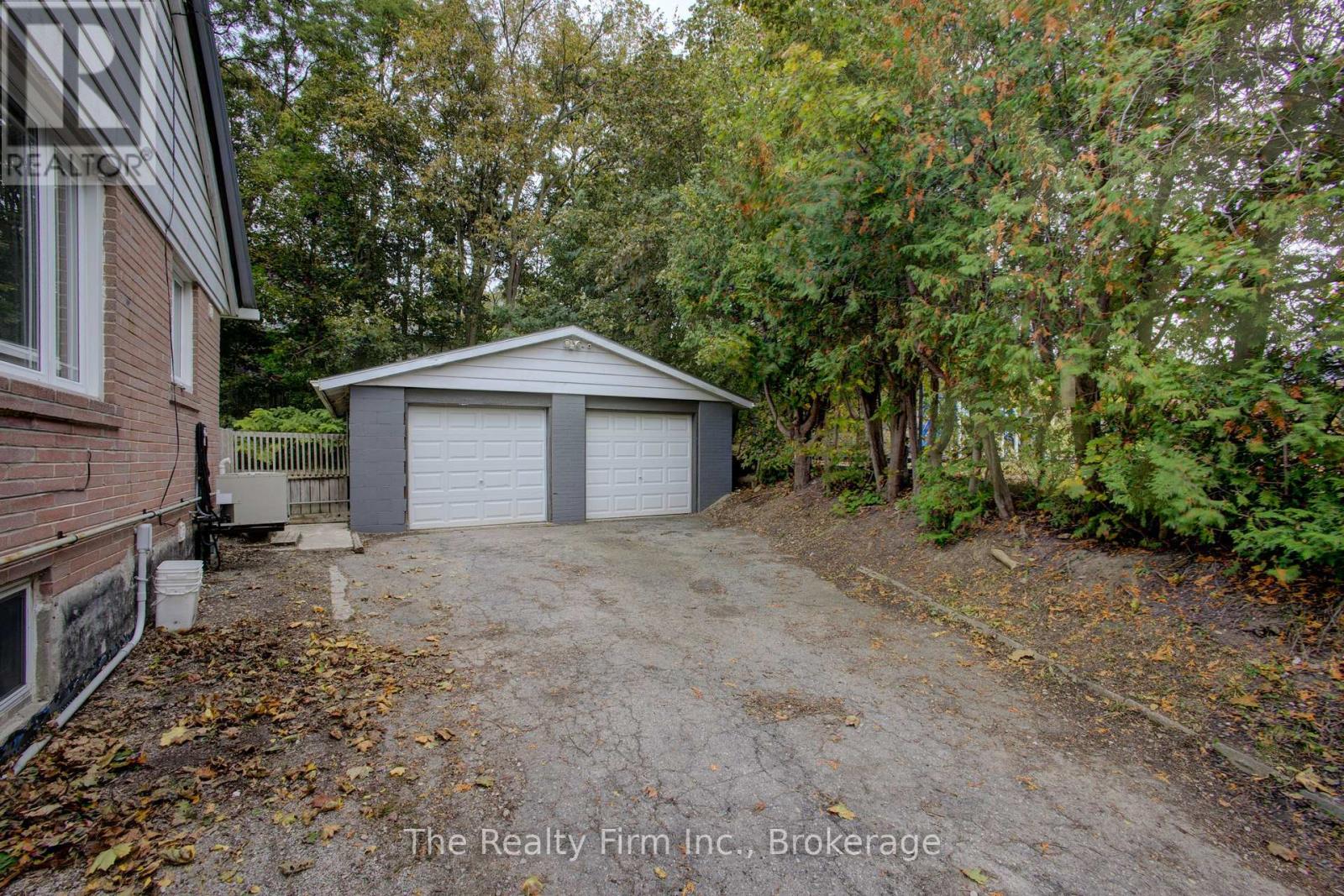 15 Dumbarton Street, Guelph (Riverside Park), Ontario  N1E 3T4 - Photo 4 - X14082172