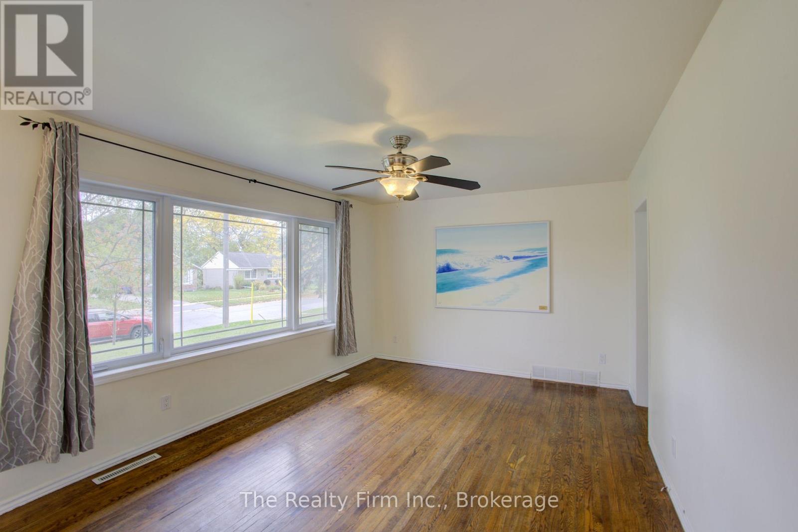15 Dumbarton Street, Guelph (Riverside Park), Ontario  N1E 3T4 - Photo 8 - X14082172