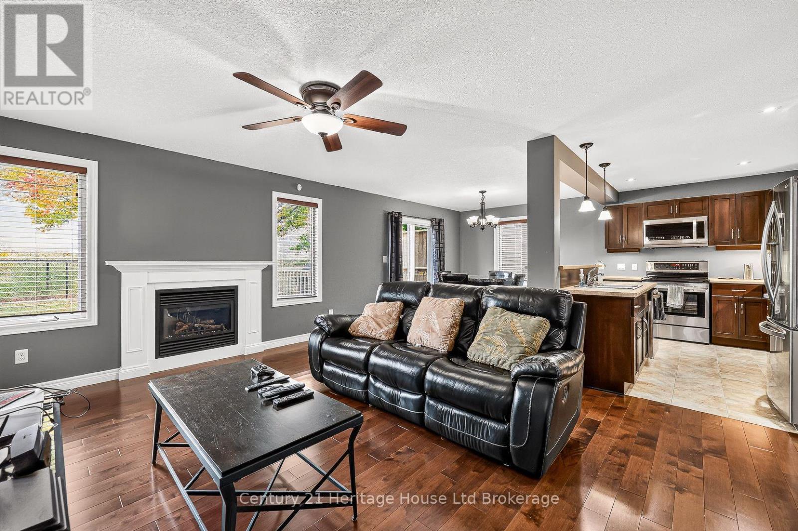 1028 Alberni Road, Woodstock (Woodstock - North), Ontario  N4T 0E8 - Photo 2 - X14084254