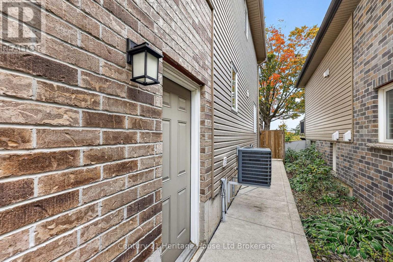 1028 Alberni Road, Woodstock (Woodstock - North), Ontario  N4T 0E8 - Photo 38 - X14084254