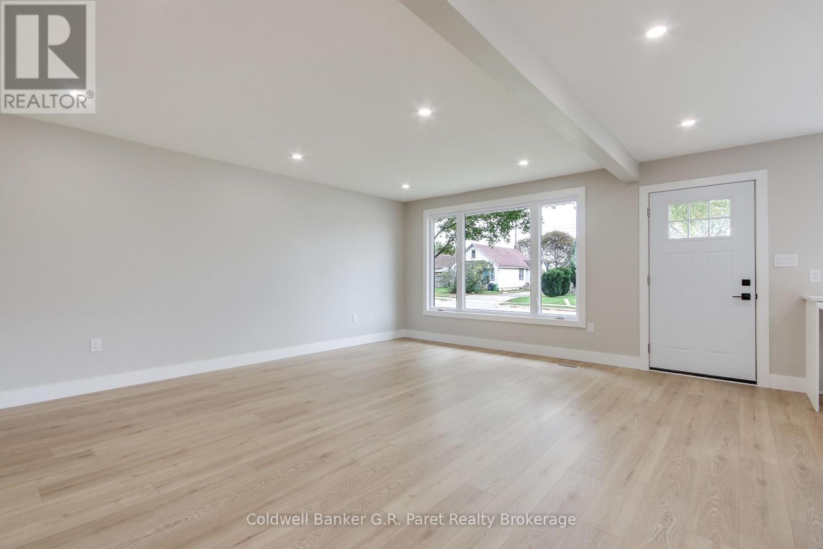 171 Crysler Street, Norfolk (Delhi), Ontario  N4B 1H9 - Photo 6 - X14085976