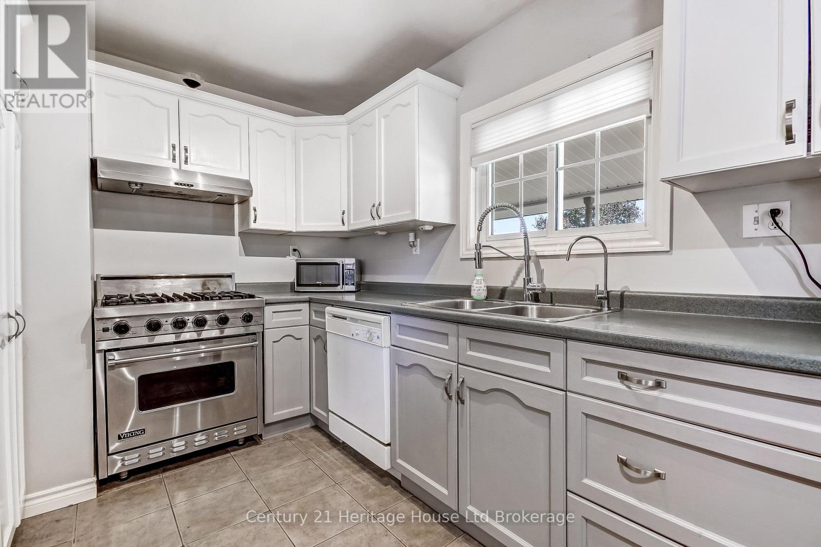 36 Alexander Drive, Brantford, Ontario  N3T 5C5 - Photo 4 - X14087410